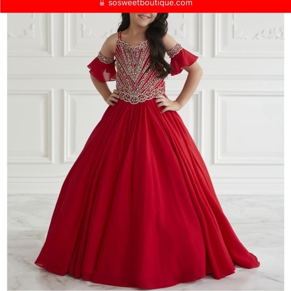 Christina Wu Other - Girls Beaded Chiffon Gown by Tiffany Princess 13665
Regular price
$470